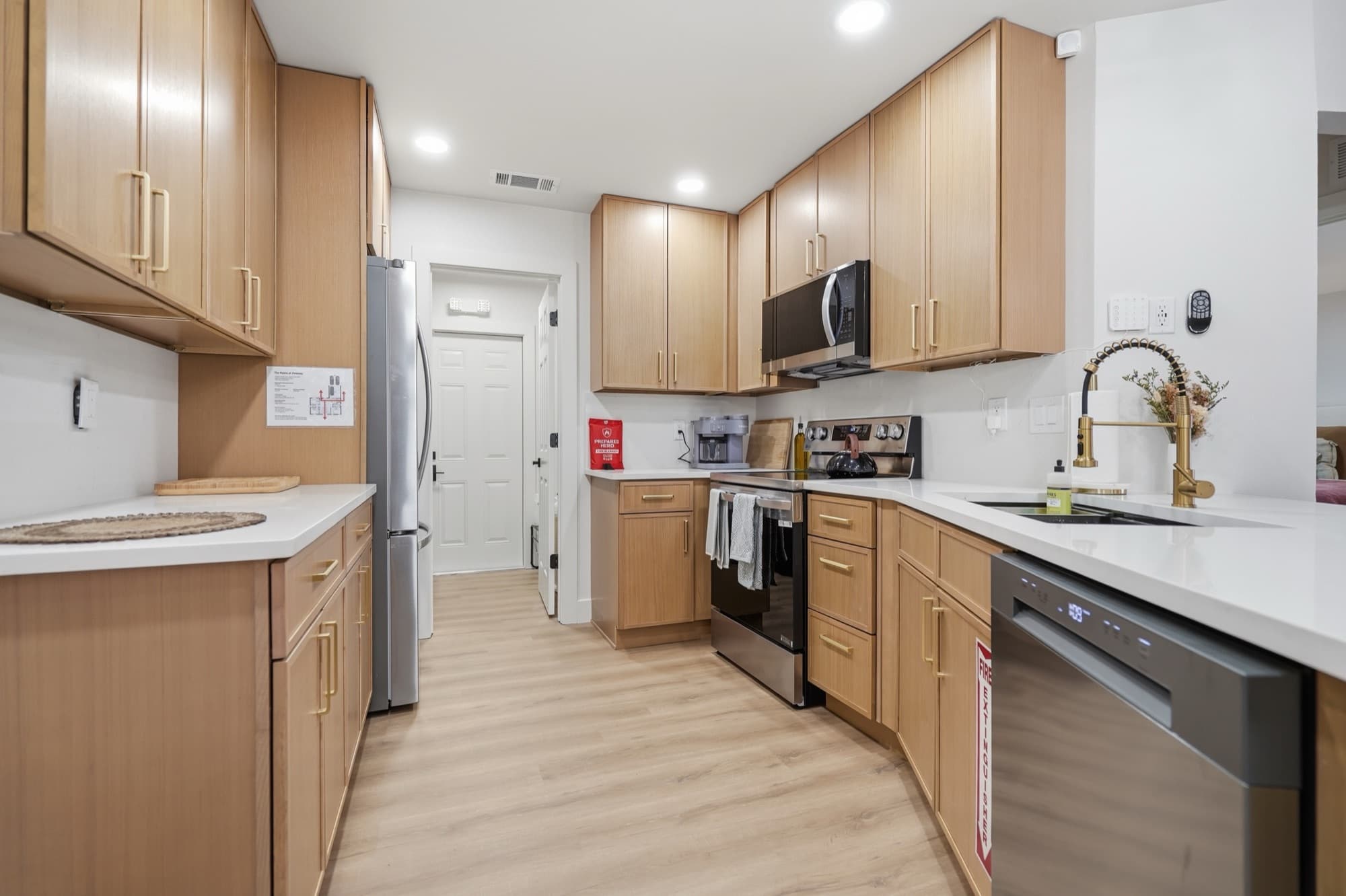 Fully equipped kitchen